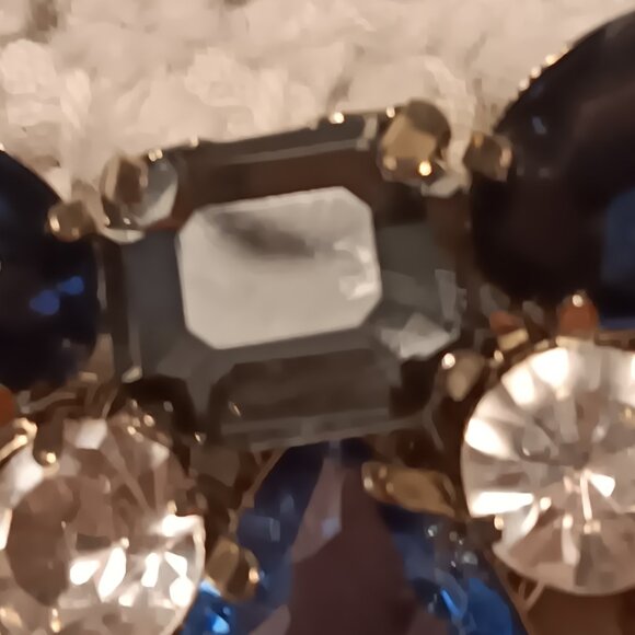 Chico's blue rhinestone & gold tone chainmail chain statement collar necklace - Picture 5 of 10